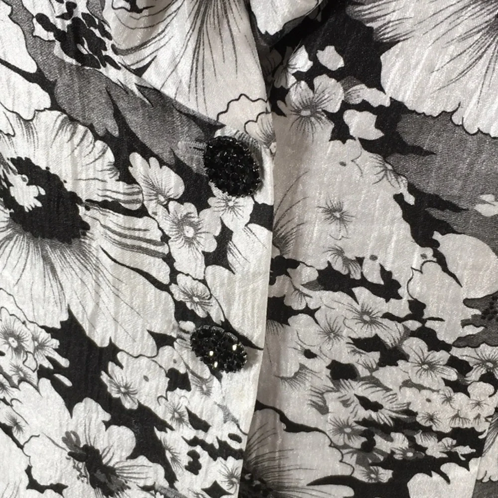 Adrianna Papell b/w ruffled jacket